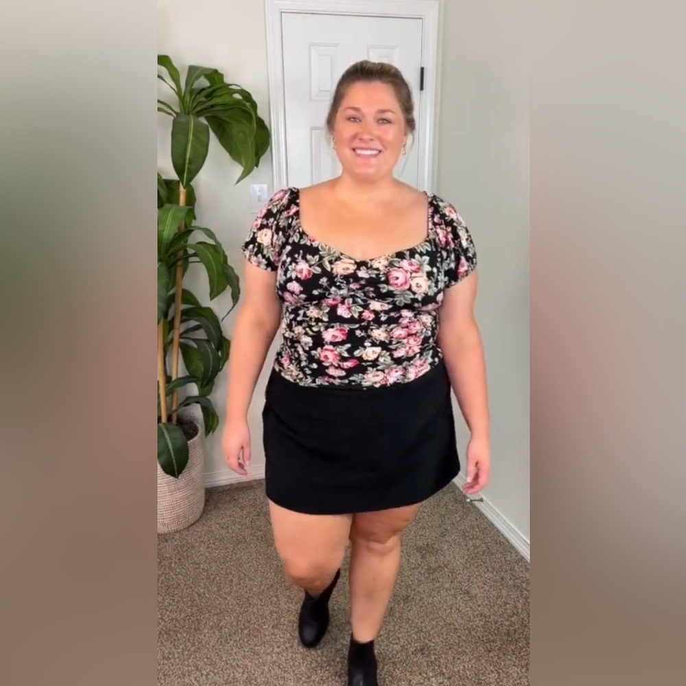Black floral top